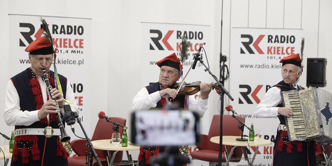Radio Kielce. Studio GRAM. Kapela Edwarda Goli z Sędziszowa / Fot. Jarosław Kubalski - Radio Kielce